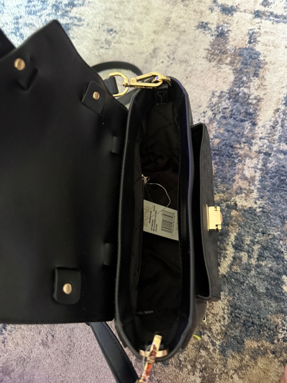 Michael kors purse - Picture 2 of 2